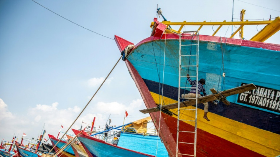 Rising fuel prices strand hundreds of Indonesian fishermen