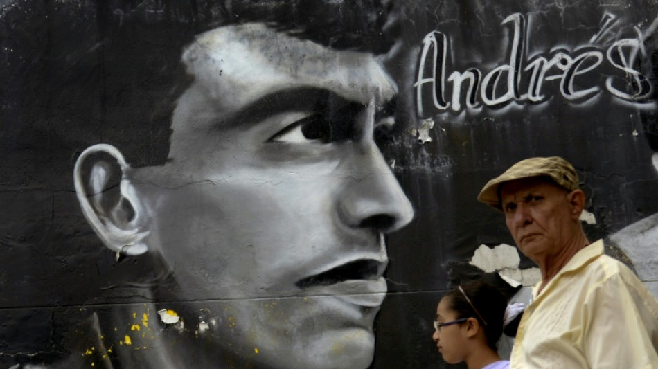 Suspect in murder of Colombian footballer Escobar killed in Mexico