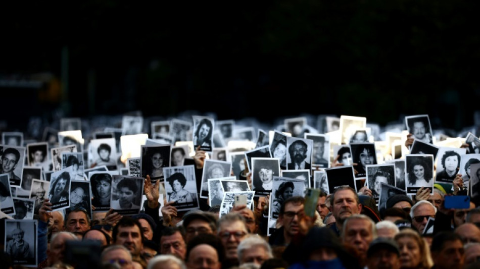 Renovado reclamo de justicia en Argentina a 30 a&ntilde;os del atentado a centro jud&iacute;o AMIA