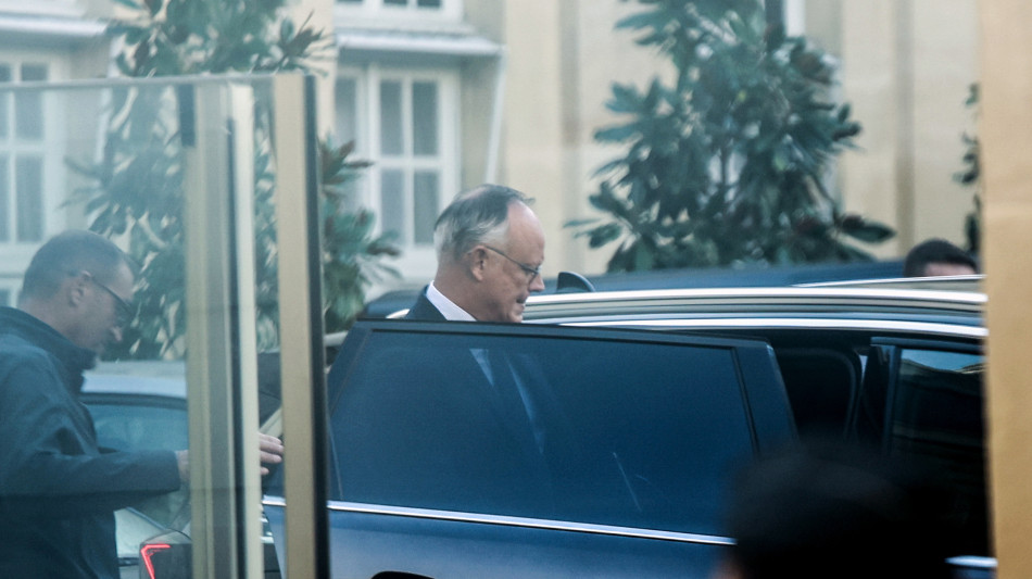 Lecornu convoca le forze politiche a Matignon