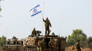 Los israel&iacute;es unidos para apoyar a las Fuerzas Armadas