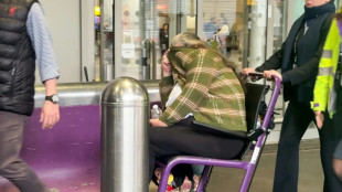 In Indonesien zum Tode verurteilte britische Großmutter zurück in der Heimat