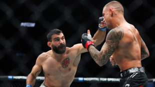 MMA: coup d'arr&ecirc;t pour Saint Denis, mis KO par Poirier