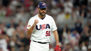 Wainwright to miss opener of last MLB season with groin strain