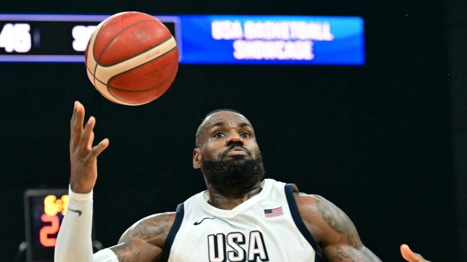 Olympia: Basketball-Superstar James tr&auml;gt die Fahne der USA