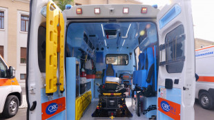 Scontro tra furgone ed auto in A1, morti 3 operai