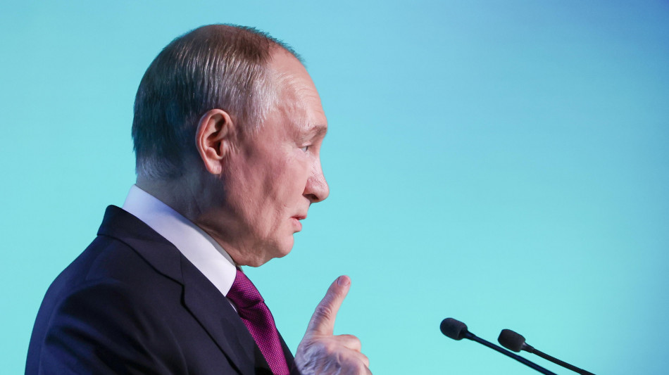 Cremlino,europei si intromettono inutilmente in piano pace