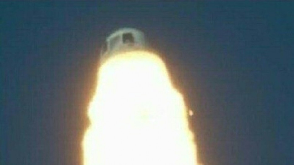 La fus&eacute;e de Blue Origin s'&eacute;crase apr&egrave;s son d&eacute;collage, sans faire de bless&eacute;s