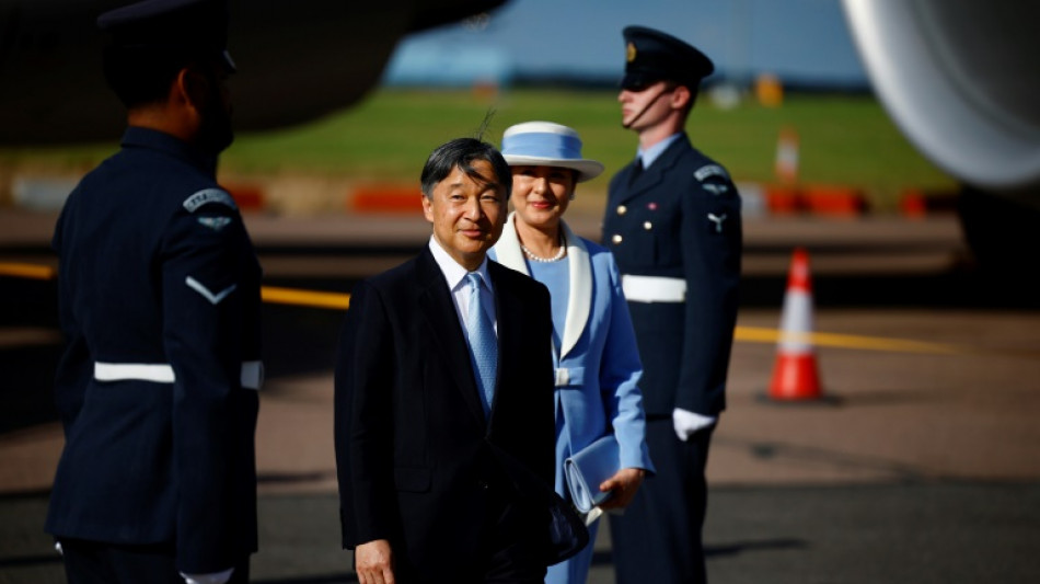 El emperador de Jap&oacute;n llega al Reino Unido para una visita de Estado
