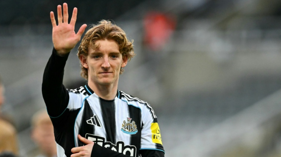 Barcelona fecha contrata&ccedil;&atilde;o do atacante ingl&ecirc;s Anthony Gordon, do Newcastle