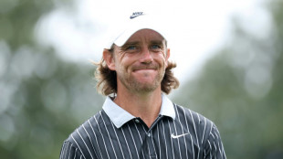 Fleetwood ties Henley for PGA Tour Championship lead