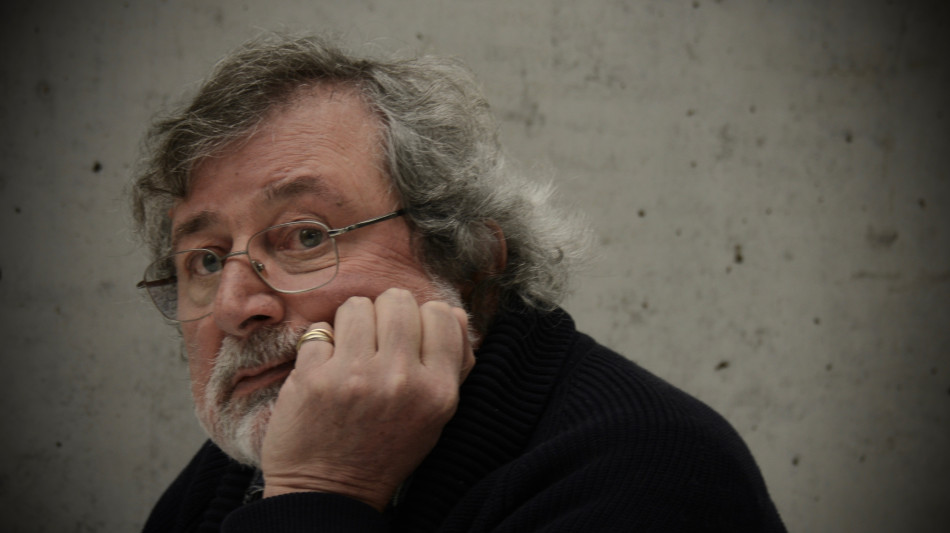Le canzoni di Guccini come arie d'opera con l'Orchestra del Comunale di Bologna