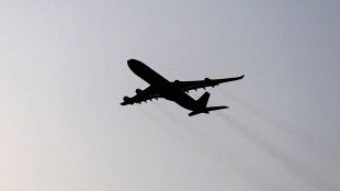 Teheran riapre i due principali aeroporti civili