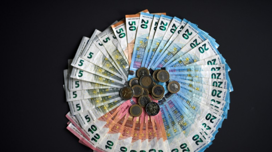 DZ Bank: Geldverm&ouml;gen der Deutschen bis Jahresende bei mehr als acht Billionen Euro 
