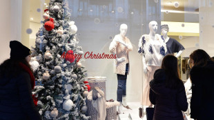 Per Natale in 20 milioni a caccia di doni, il 62% sceglie il negozio