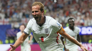 El capit&aacute;n Kane pone a Inglaterra rumbo a M&eacute;xico, B&eacute;lgica avanza milagrosamente