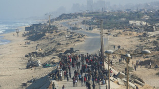 Israel begins Gaza pullback as thousands head home