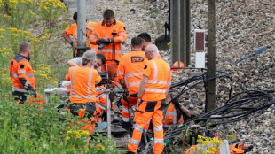 Sabotages sur le r&eacute;seau SNCF: le trafic s'am&eacute;liore, l'enqu&ecirc;te se poursuit