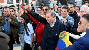 Oposici&oacute;n y chavismo en las calles a dos meses de cuestionada reelecci&oacute;n de Maduro en Venezuela