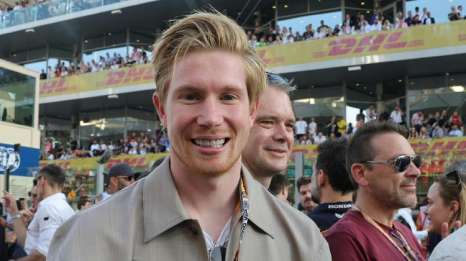 De Bruyne &eacute; relacionado pelo Manchester City para disputa do Mundial de Clubes