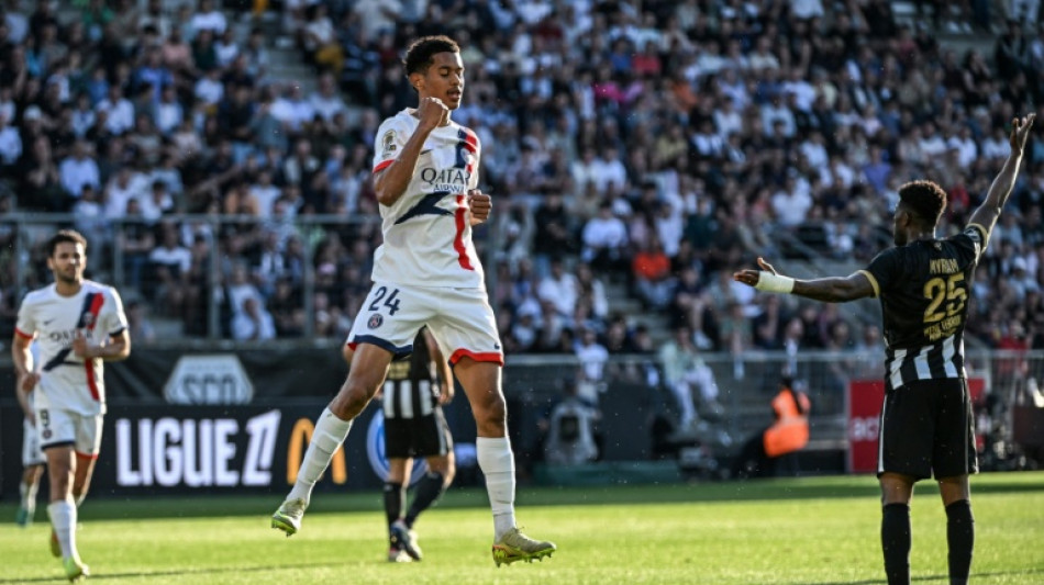 Ligue 1: le PSG prend une option sur le titre, Lyon s'accroche au podium 