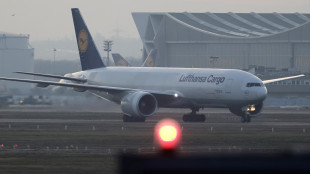 Lufthansa, migliorano i conti, perdita operativa a 741 milioni