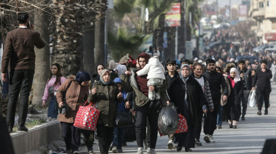 Syrie: des civils fuient les quartiers kurdes d'Alep, d&eacute;clar&eacute;s par l'arm&eacute;e "zone militaire"