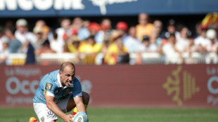Ex-Puma Urdapilleta shuns retirement to play on at 40