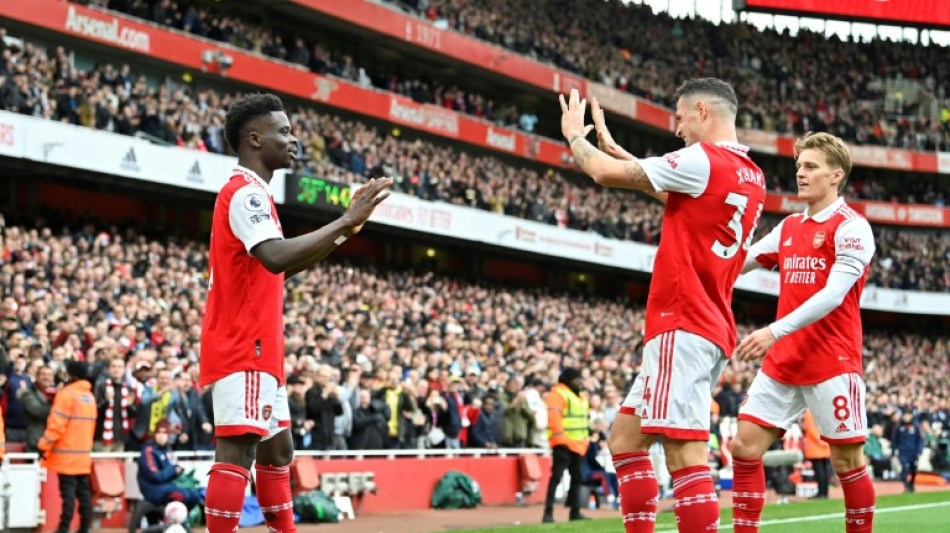 Arsenal ready for title push, Man City face Liverpool test