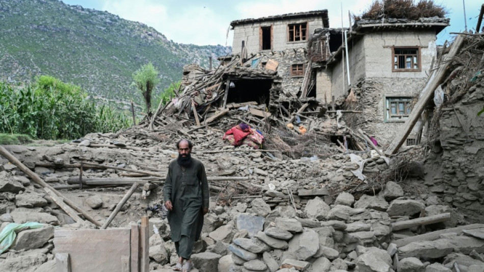 Le bilan s'alourdit apr&egrave;s le s&eacute;isme en Afghanistan, plus de 900 morts