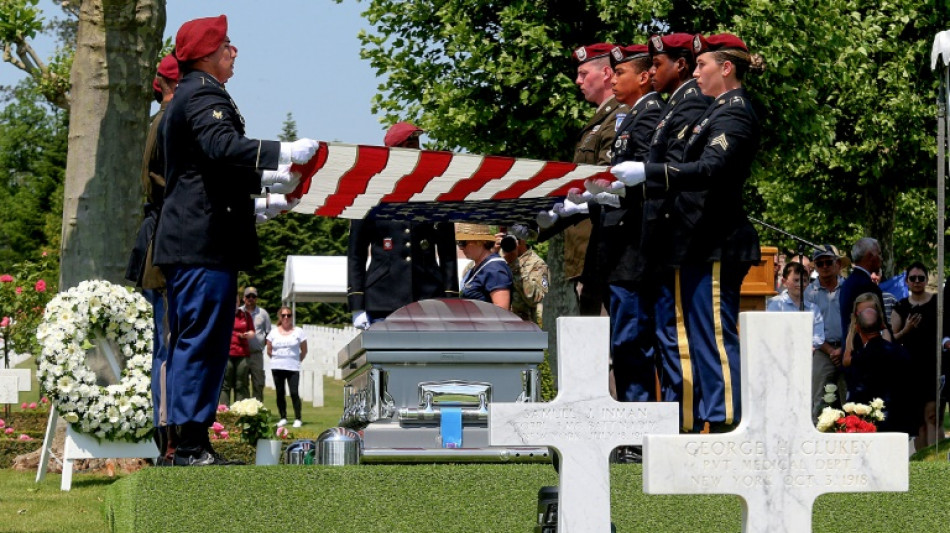 Soldado desconhecido dos EUA &eacute; sepultado na Fran&ccedil;a 105 anos ap&oacute;s I Guerra