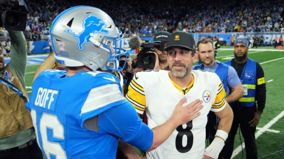 Steelers edge Lions as Bears, 49ers reach playoffs