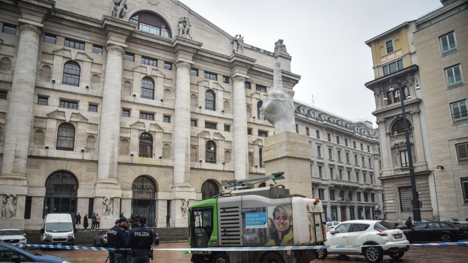Borsa: Milano peggiora (-1,7%), effetto inflazione, pesa Ferragamo