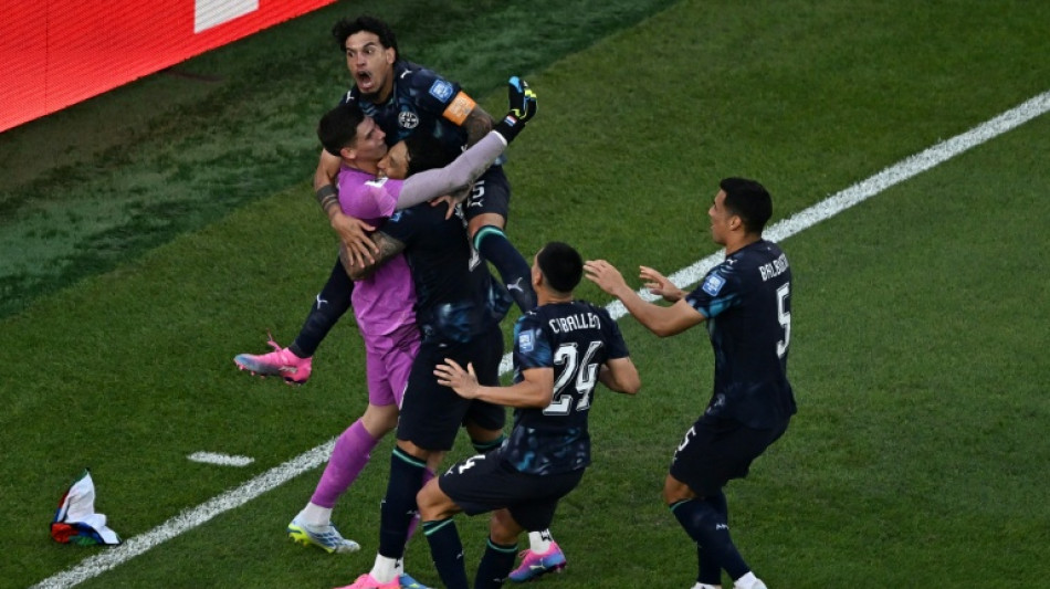 Paraguay echa a Alemania del Mundial, Martinelli mete a Brasil en octavos