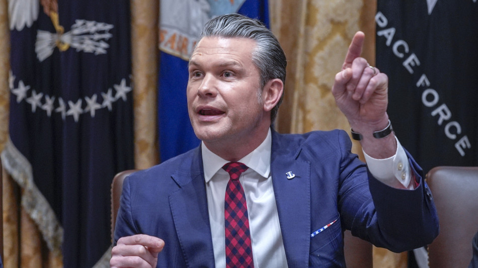 'Hegseth non ordin&ograve; di uccidere tutti i sopravvissuti'