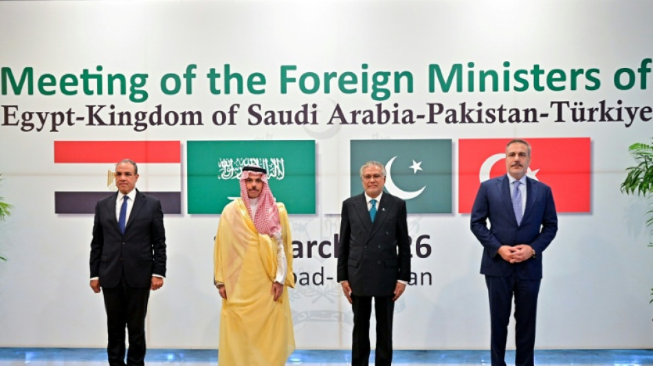 Pakistan says growing support for its Mideast war talks plan