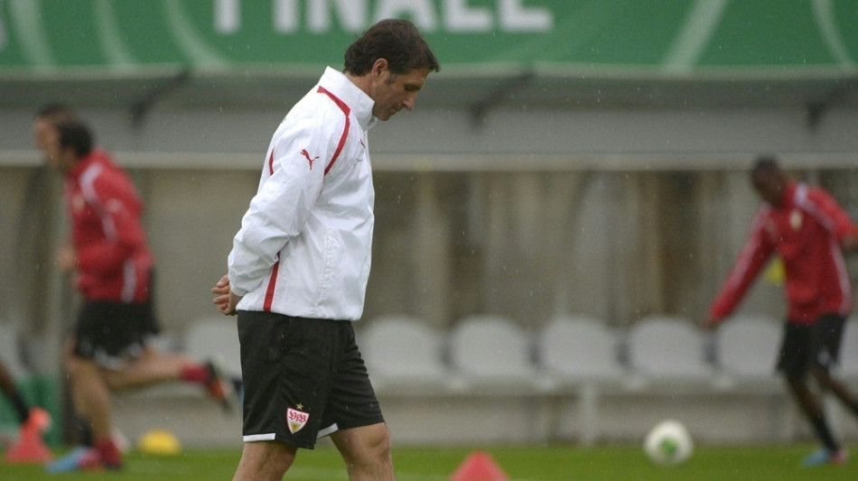 M&uuml;ller &uuml;ber Labbadia-Training: "Basis, die wir brauchen"