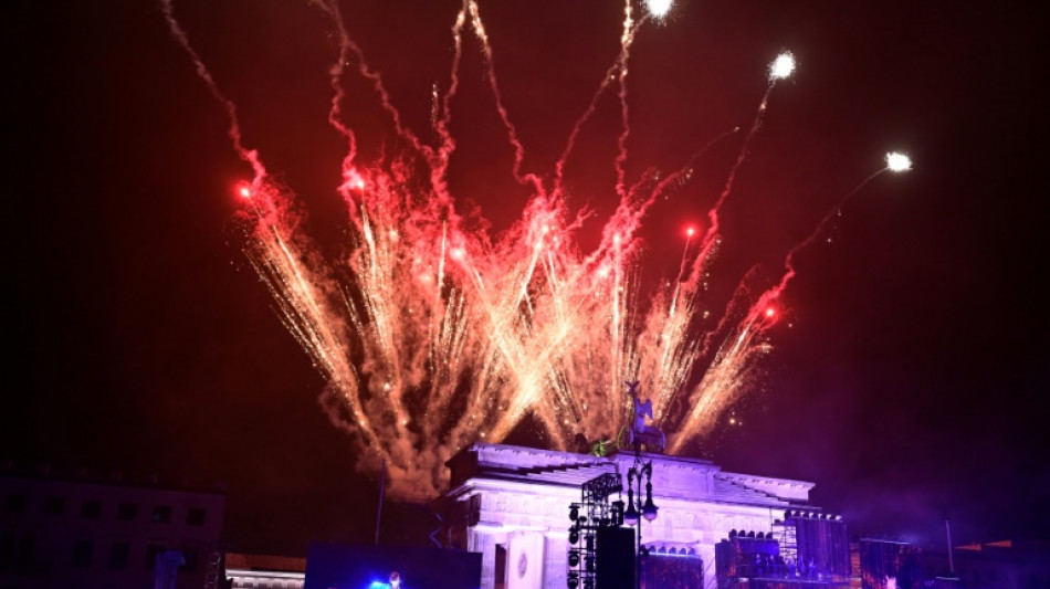 Feuerwerk-Importe massiv gestiegen - Branche sieht Rekordnachfrage f&uuml;r Silvester