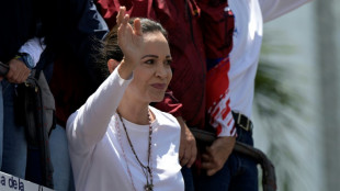 "&iexcl;Nunca hemos estado tan fuertes!": Machado reaparece en marcha opositora en Venezuela