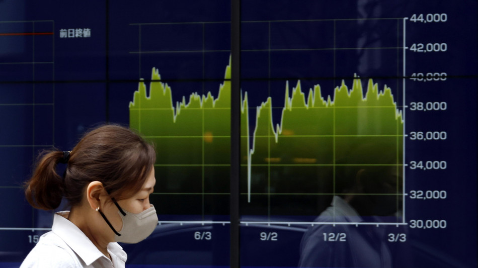Borsa: Tokyo, apertura in calo (-0,81%)