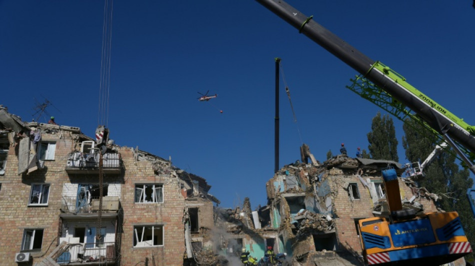 Un ataque masivo ruso deja 15 muertos en Kiev y socava los esfuerzos de paz