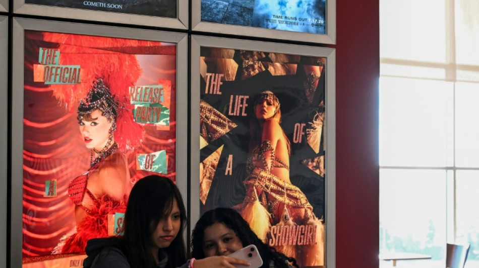 Dicion&aacute;rio de Cambridge elege 'parassocial' a palavra do ano