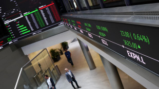 Borsa: l'Europa rallenta, listini Usa contrastati, Milano -0,5%