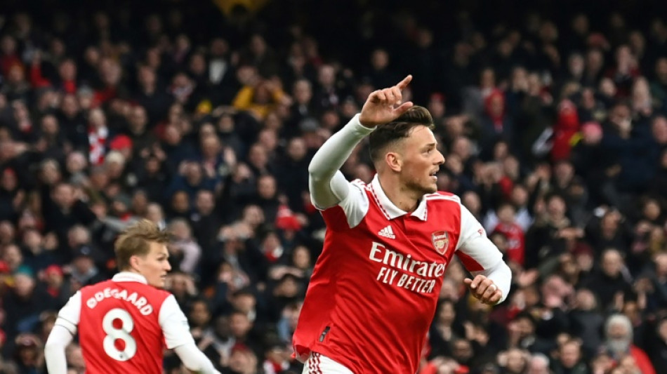 Arsenal face Fulham test, Liverpool target top four