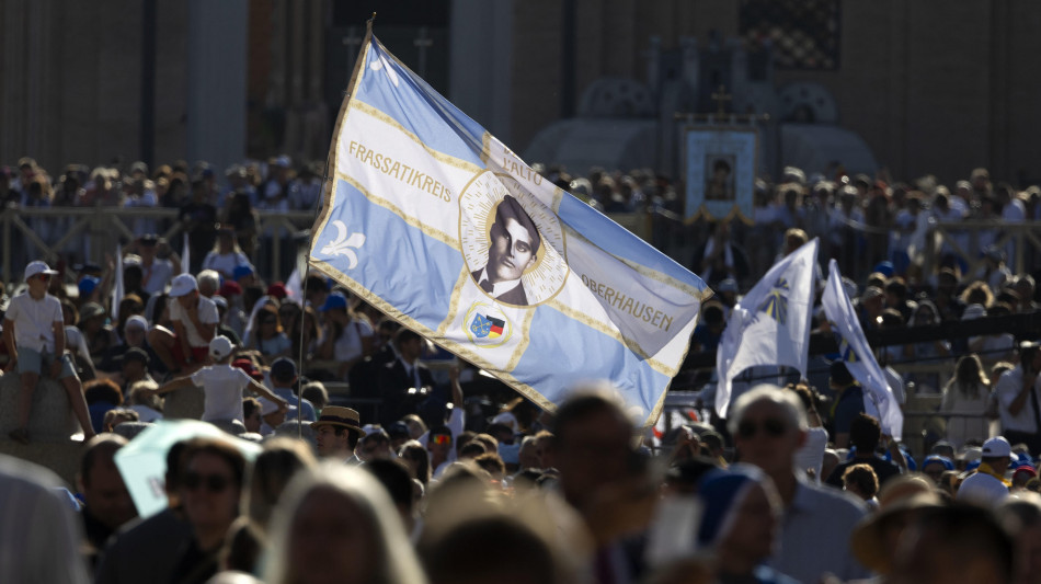 Il Papa, Frassati e Acutis proclamati santi