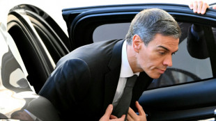 Espagne: Pedro S&aacute;nchez persiste et signe dans son soutien &agrave; Zapatero, inculp&eacute; pour trafic d'influence