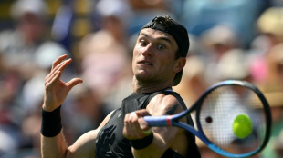 Britain's Draper continues promising start under Andy Murray 