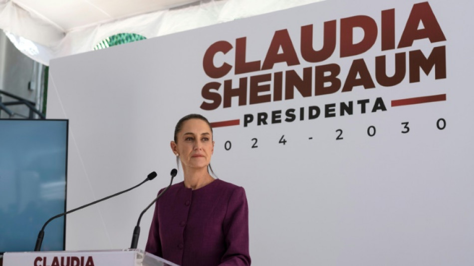 Un accidente marca el primer viaje por M&eacute;xico de la presidenta electa Sheinbaum