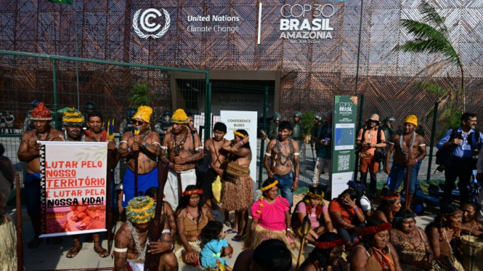 Des manifestants autochtones perturbent de nouveau la COP30