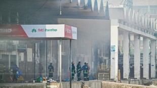 Incendie dans un aéroport de Dacca : évaluation des dégâts et ouverture d'une enquête
